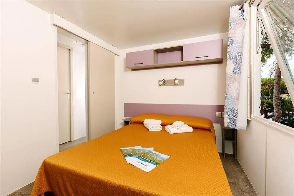 Hotel Torre Del Porticciolo Camping Village Glamping Porto Conte